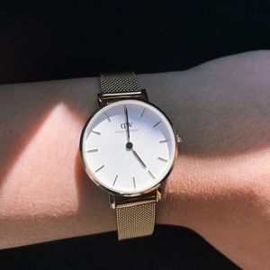 Daniel Wellington Petite Melrose Watch Womens Yellow Gold 28mm w/ Original Box